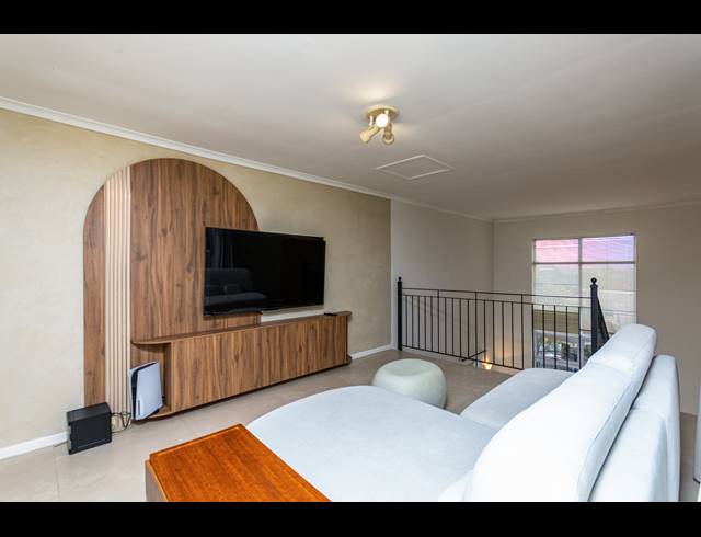 2 BEDROOM APARTMENT TO LET IN CENTURY CITY